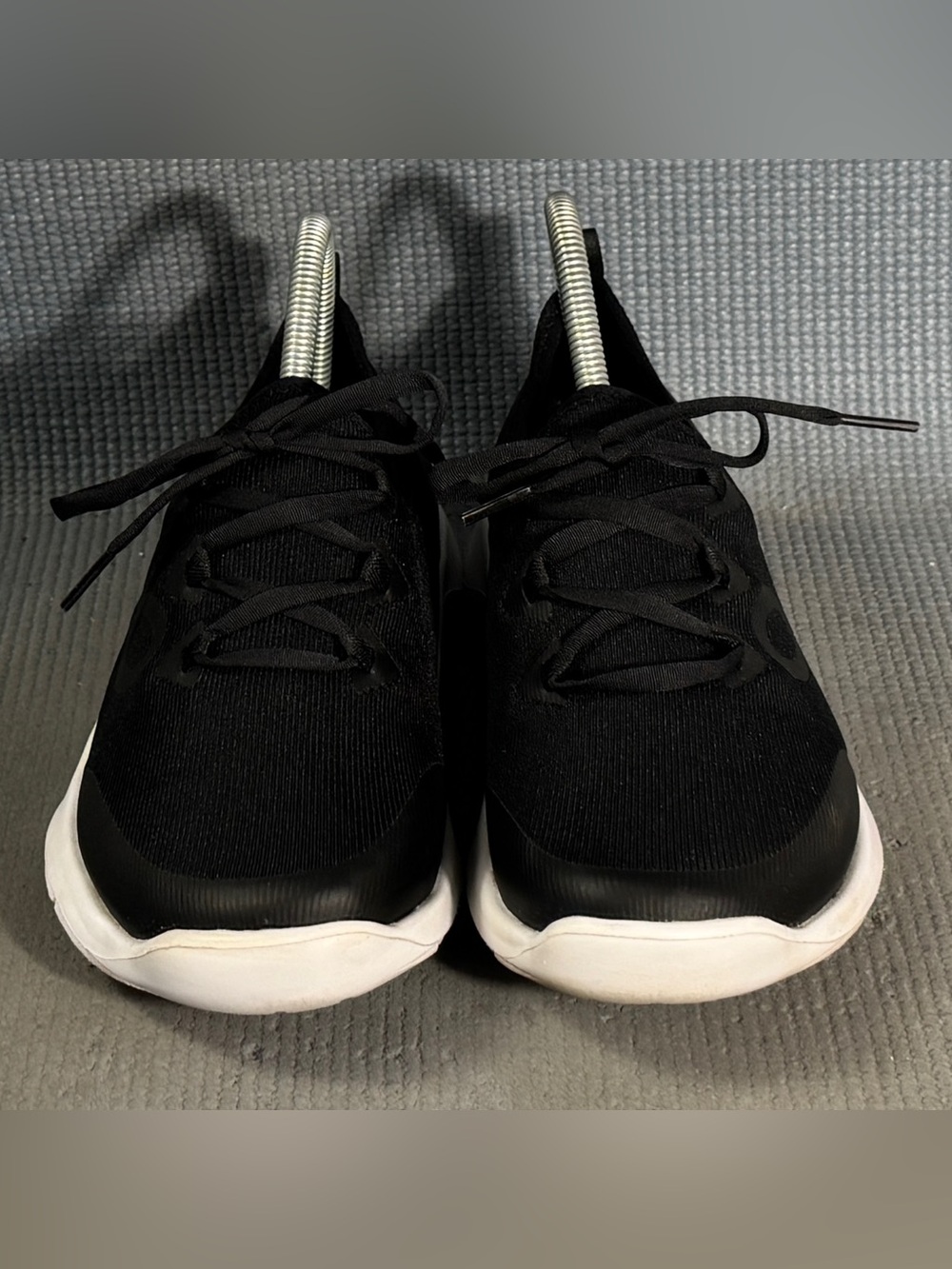 OOfos Women's OOmg Sport Shoes White/Black Size 8.5 - Picture 3 of 9